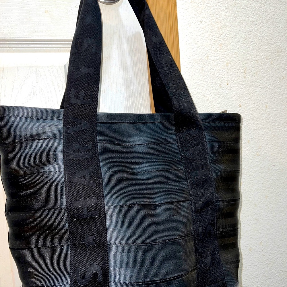 Harveys Seatbelt Bag